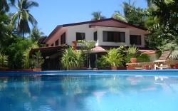 Beso del Viento (Adults Only)