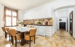 Real Apartments Andrassy Avenue