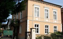 HEINRICHs winery bed & breakfast