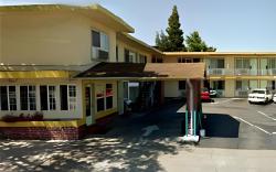 Highlander Motel