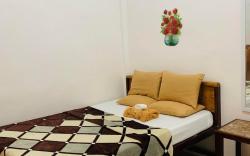 Queen's Room Rental 1
