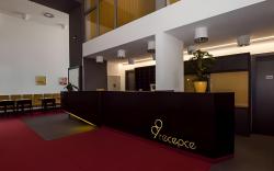 Hotel 99