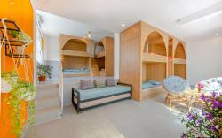 Dorm Giường Tầng Cho 8-10 Người Có Toilet Riêng