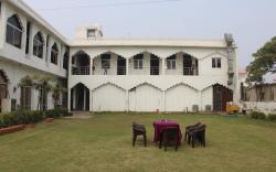 Hotel Raj Palace