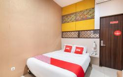 Super OYO Flagship 91863 Metro House