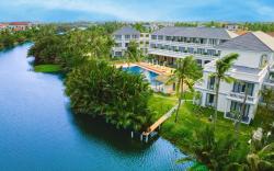 Moodhoian Riverside Resort & Spa