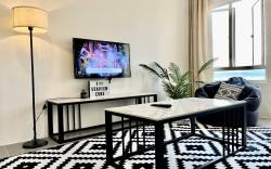 Seaview Cube l w/ Rooftop Pool