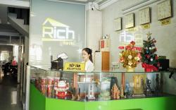 Rich Hotel
