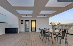 Lovely vacation apartment for up to eight guests with balcony All yours