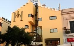 Hotel Fly