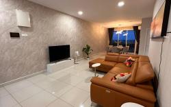 Modern Family 3BR House@KSL Residence