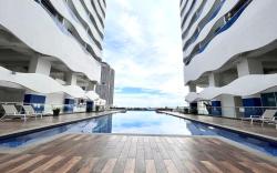 City Oasis Retreat: SeaView-Heart of Downtown!