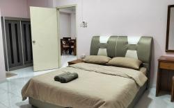 Melaka homestay budget condo 6pax