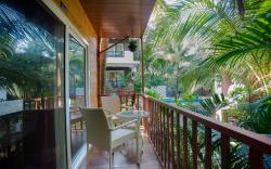 Kayaniv Resort