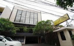 RedDoorz near Gubeng Station Surabaya