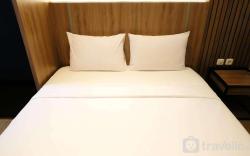 Aesthetic 2BR at Supermall Mansion Apt By Travelio