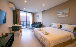 Escape Condomonium Beachfront Suite Studio - E147