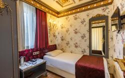 Laleli Blue Marmaray Hotel