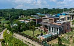 Yeoncheon Bowbow Aegyeon Pension