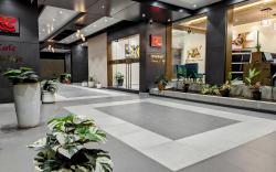 Hotel Red Chillee Restro