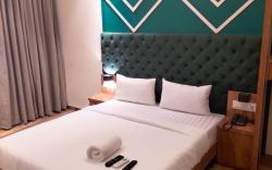 PRINCE HOTEL