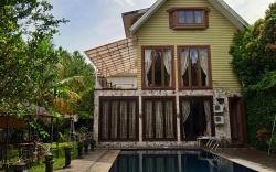 Villa Gathering Muslim Yuni Syahla