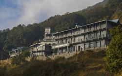 NAINI CHALET RESORT