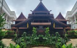 Club One Seven Gay Men Hotel Chiang Mai