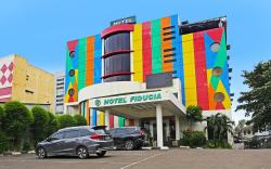 Super OYO Townhouse OAK Hotel Fiducia Serpong