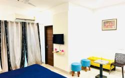 Luxury 2Bedroom Suite BY NOIDA SUITES