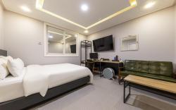 Mokpo Hotel The Haru (Peace Square)