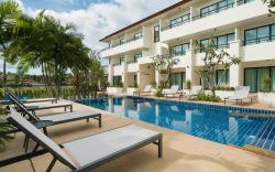 Hill Myna Holiday Park & Cafe