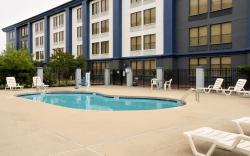 Clarion Pointe Jacksonville near Camp Lejeune