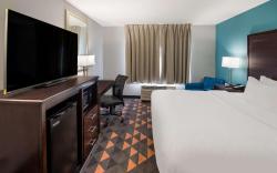 Clarion Pointe Indianapolis Northeast