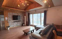 Gapyeong Pinepino Poolvilla