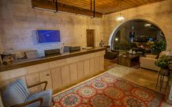Nino Cave Suites