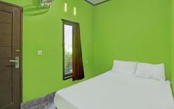 Hotel O Ashooy HomestayNearWisata Desa sedau