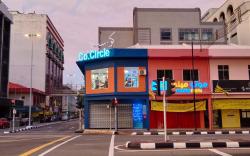 Co.Living Hostel Bandar 