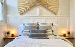 Stunning Beach Themed 2 Bed Apartment