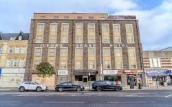 Ilford Grand Hotel