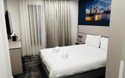 Ilford Grand Hotel