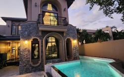 T1-Tuscany Pool Villa-Bang Saen