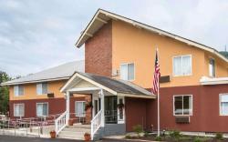 Econo Lodge Lakes Region