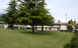 Fuller Lake Chemainus Motel