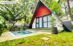 Oh-Bali Villa by Travent Mug