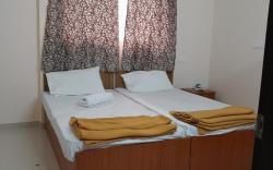 Apartment near India school
