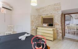 Just Music House bnb,typical,15min airport & beach