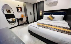 Rich Hotel 