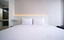 Nice Comfy Studio at Supermall Mansion By Travelio