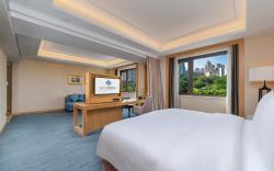 Bamin Yiho Hotel